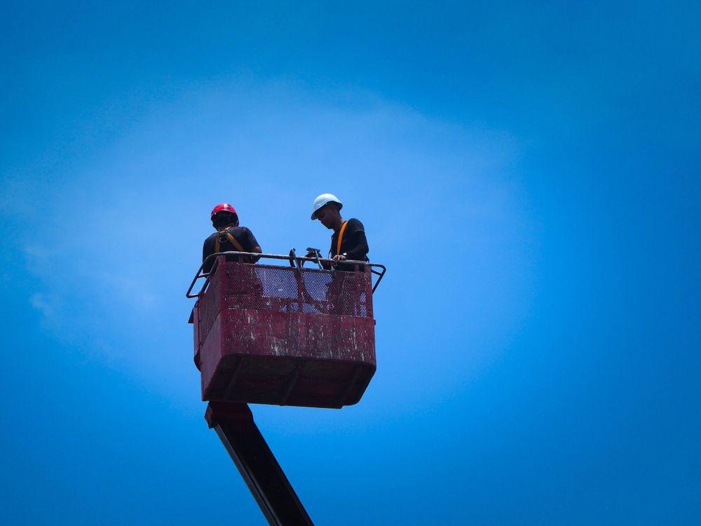 Essential Guide to Proper Mobile Crane Maintenance